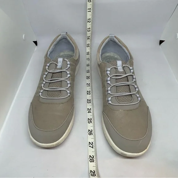 Clarks Women's Clarks Cloudsteppers Adella Holly Clarks